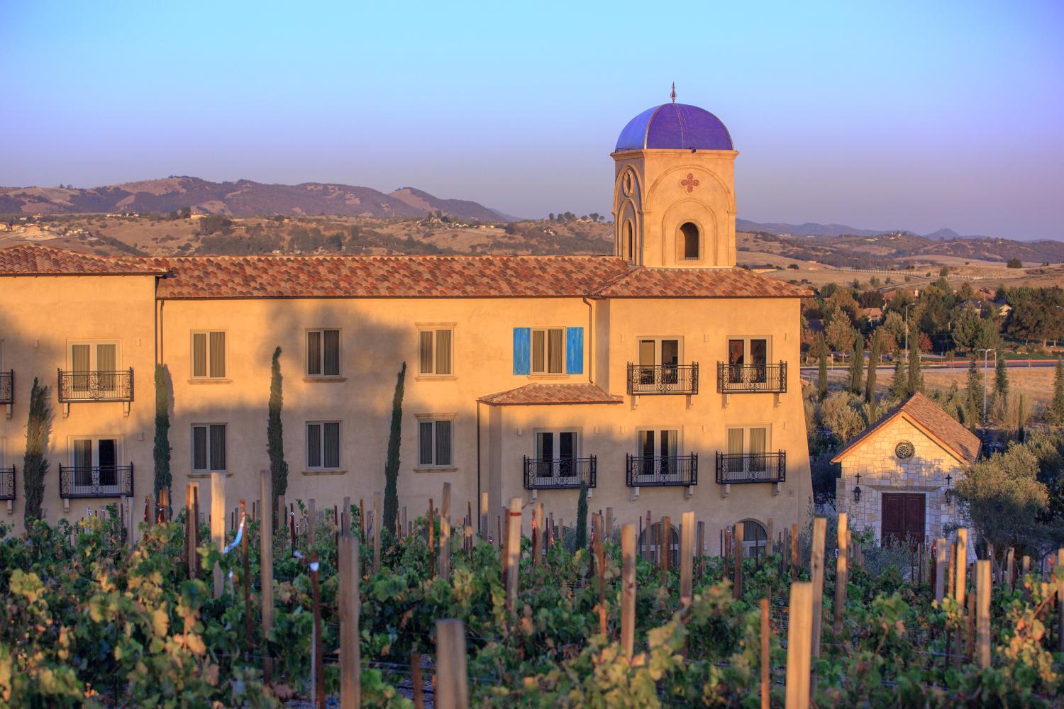 Hotel with winery - Allegretto Vineyard Resort Paso Robles