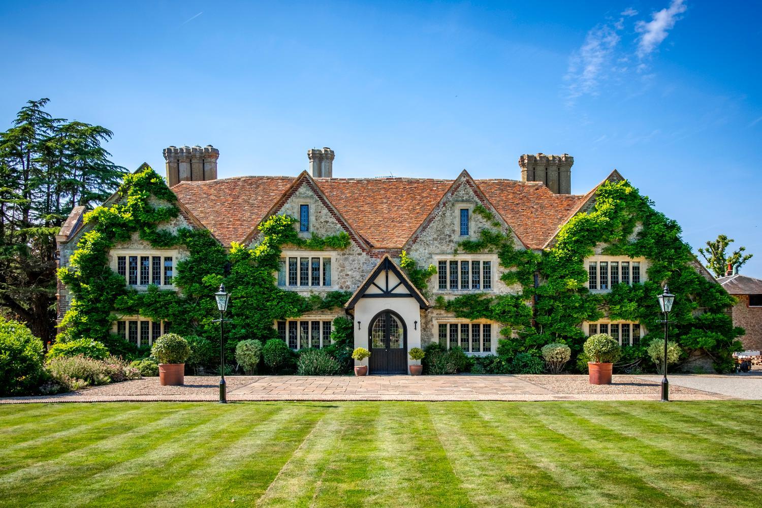 Hotel with winery - Boys Hall