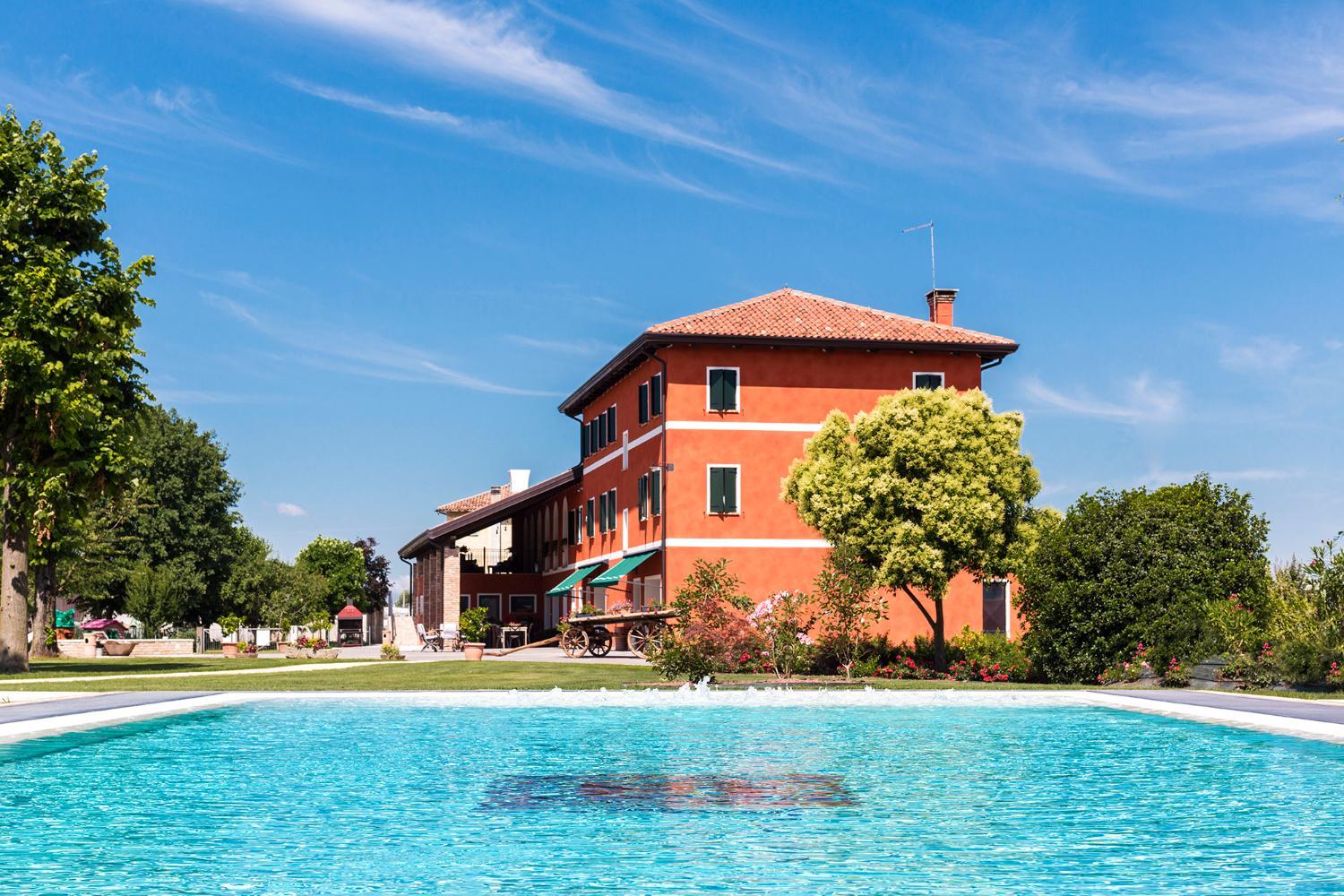 Winery Hotel - Ca' Ciaran1