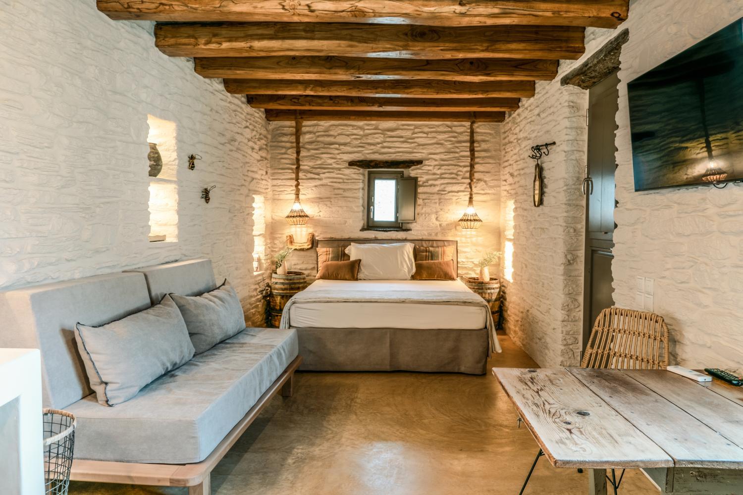 Winery Hotel - Cycladic Winery Suite2