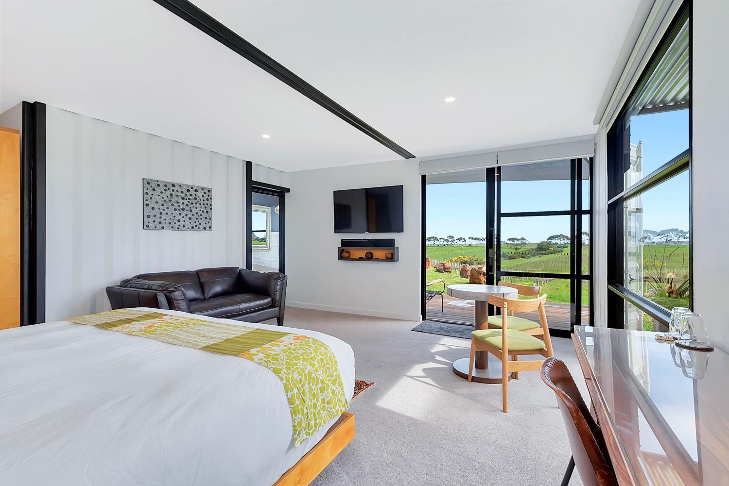 Winery Hotel - Hotel California Road at Inkwell Wines2