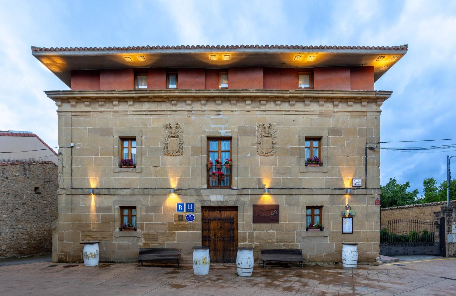 Hotel with winery - Hotel Villa de Ábalos