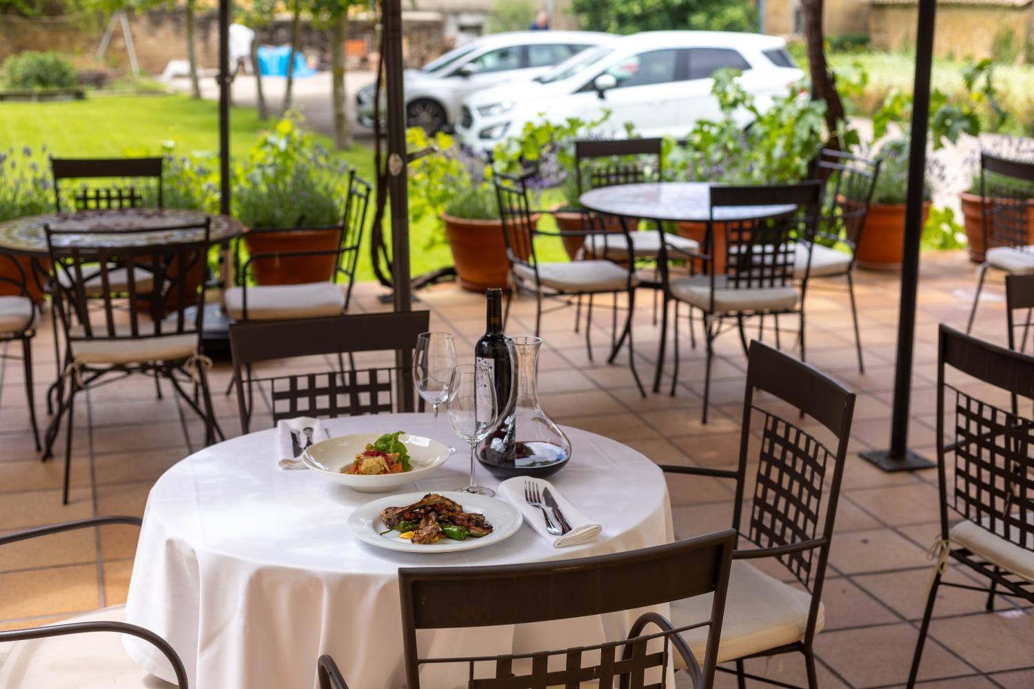 Winery Hotel - Hotel Villa de Ábalos2