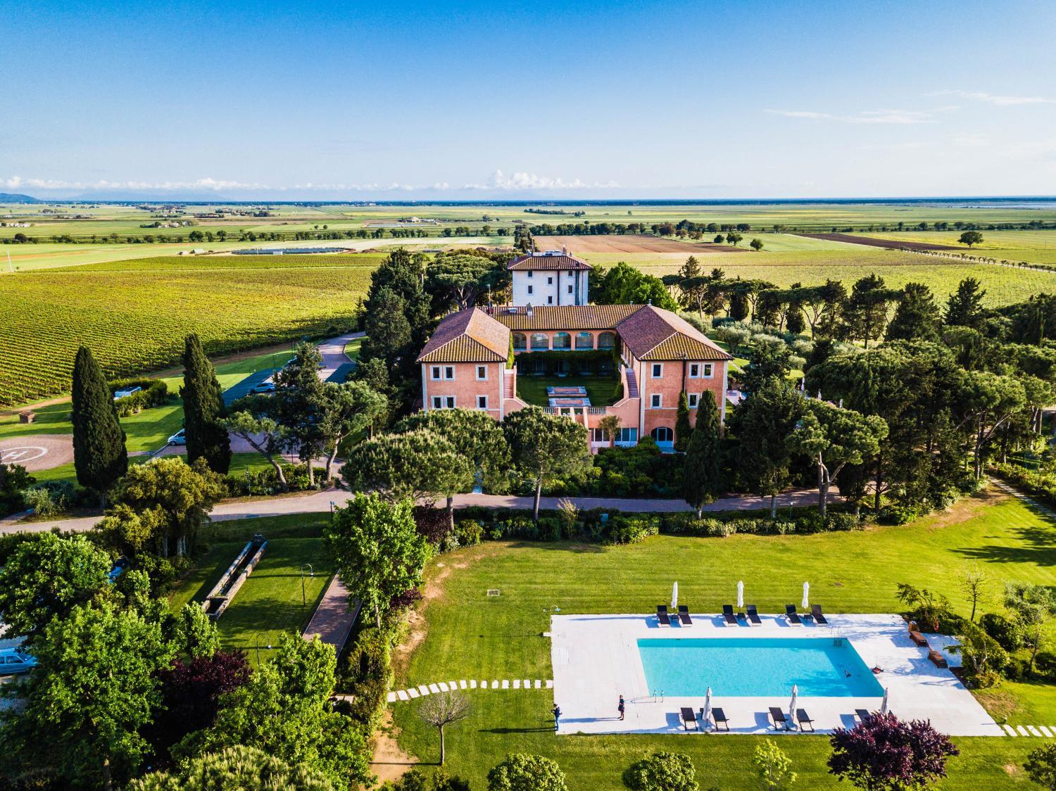 Hotel with winery - L'Andana Tenuta La Badiola