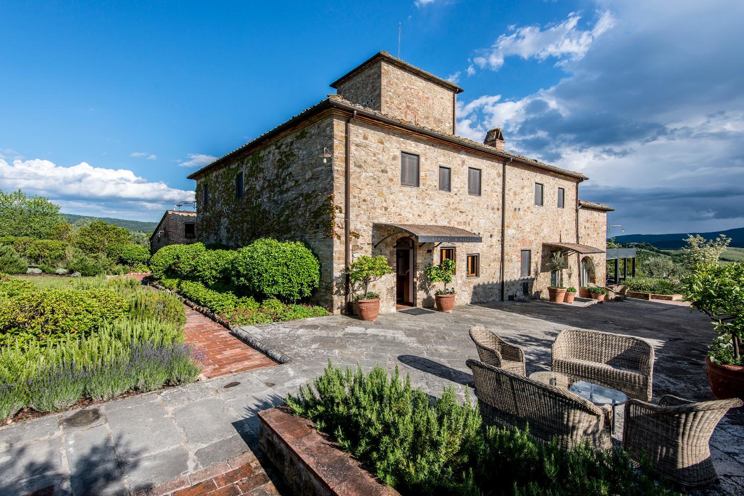 Hotel with winery - Locanda Le Piazze