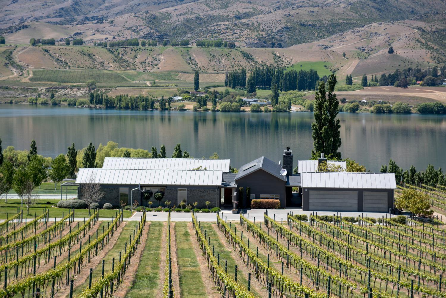 Hotel with winery - Mt Michael Lodge