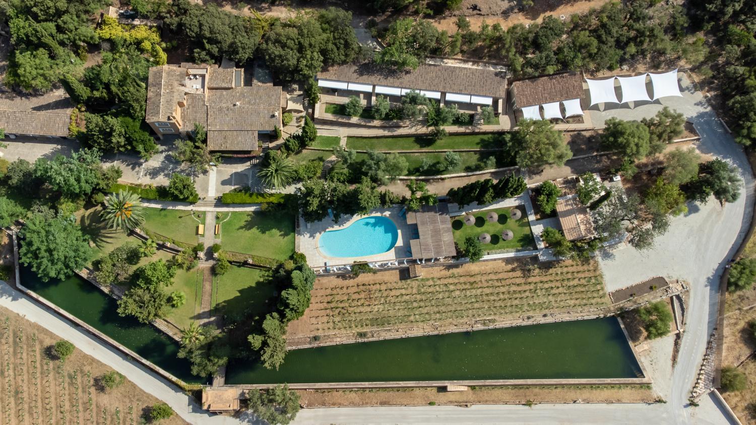 Hotel with winery - Rondaia, a Winery & Fincahotel-Agroturismo in Tramuntana