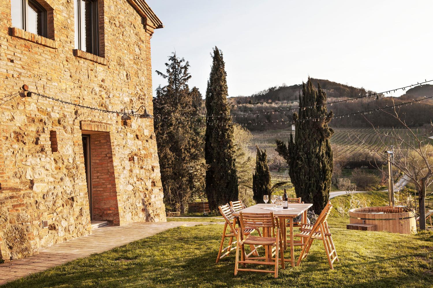 Winery Hotel - Salcheto WineHouse2