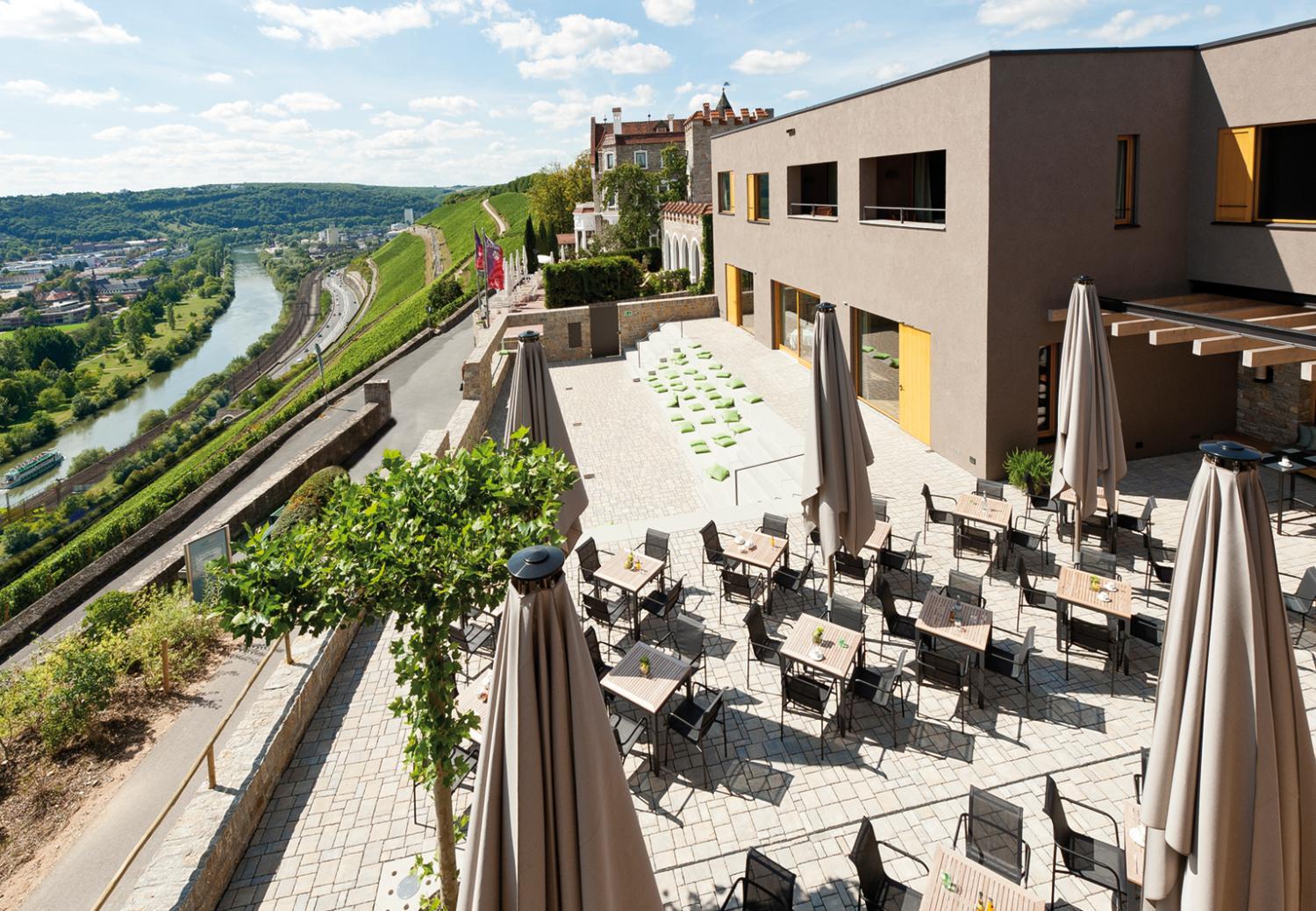 Hotel with winery - Schlosshotel Steinburg