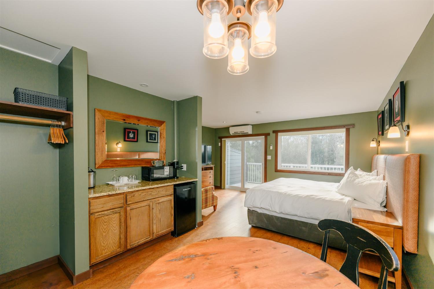 Winery Hotel - Similkameen Valley Resort4