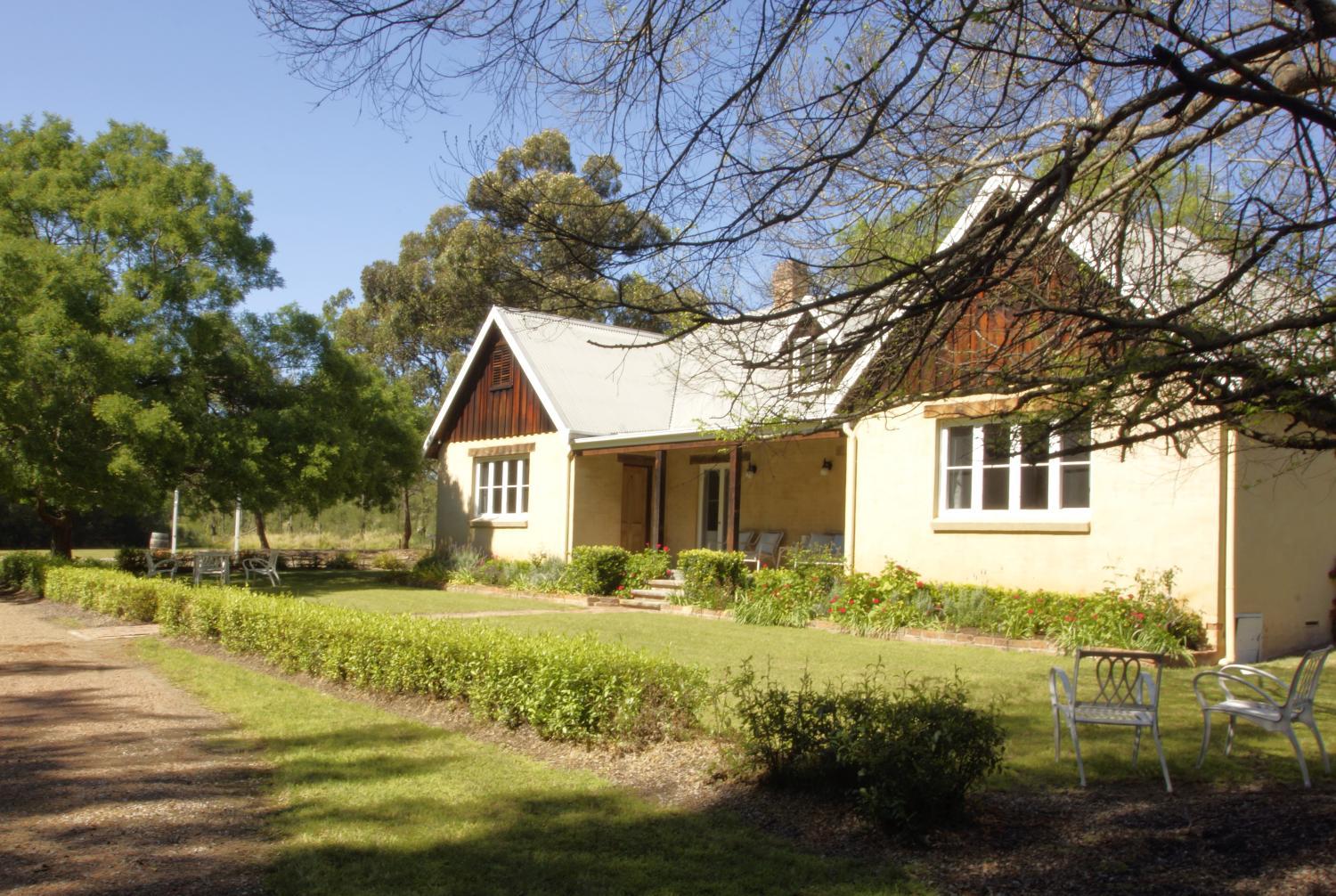 Hotel with winery - The Carriages Boutique Hotel and Vineyard