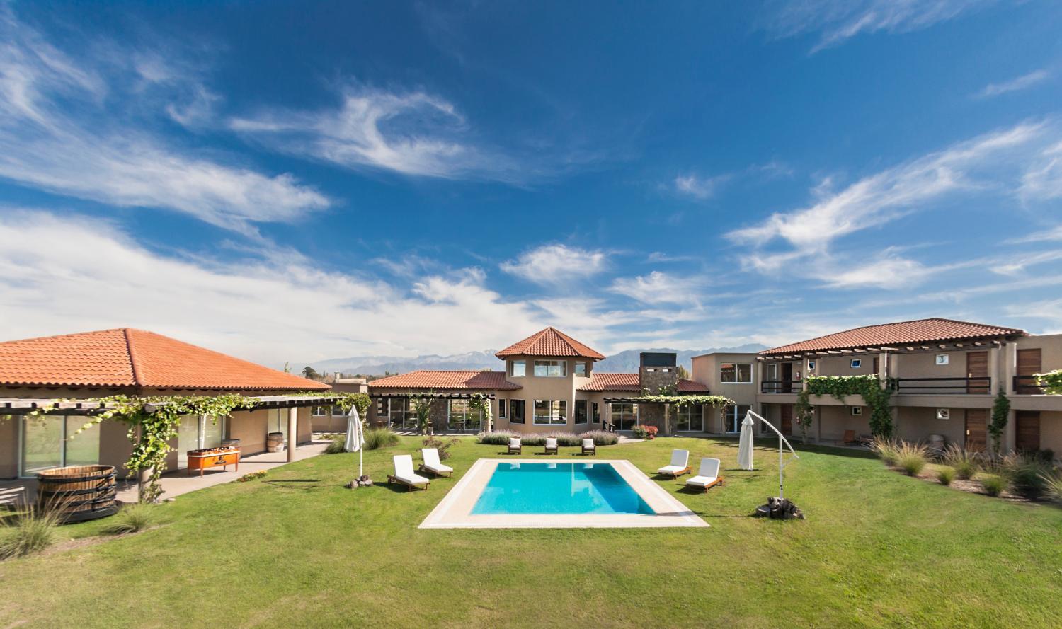 Hotel with winery - Villa Mansa