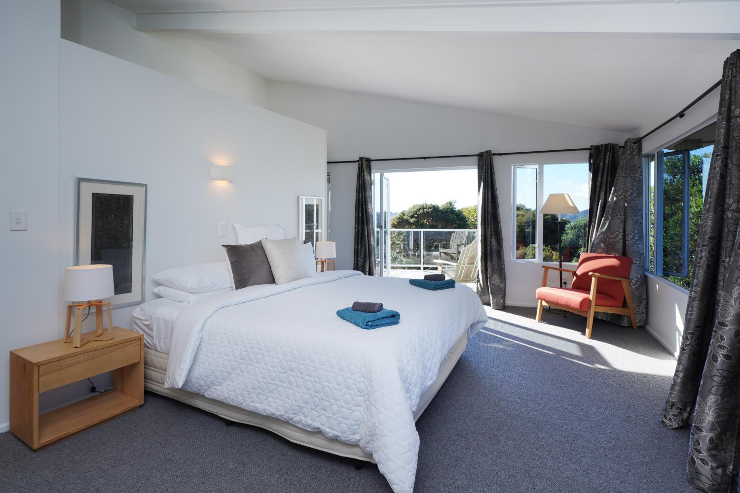 Waiheke Island Vineyard Holiday Houses photo 2