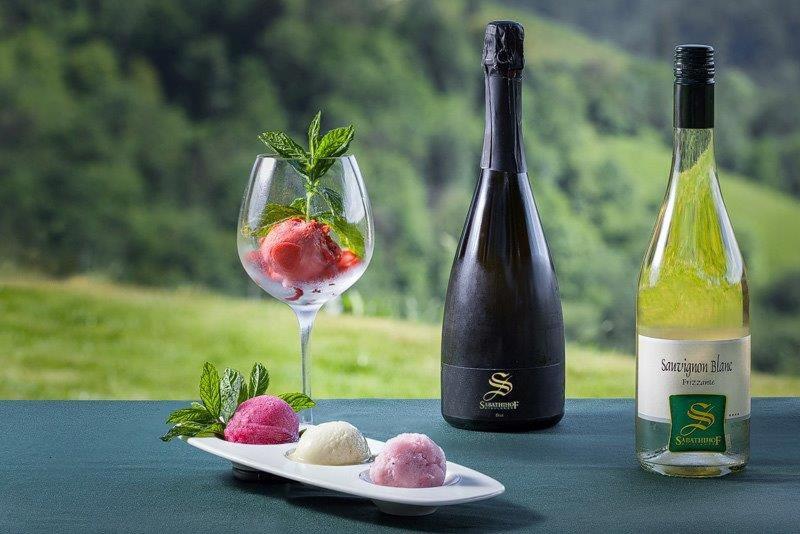 Weingut Essgut Schlafgut Sabathihof-Dillinger photo 3
