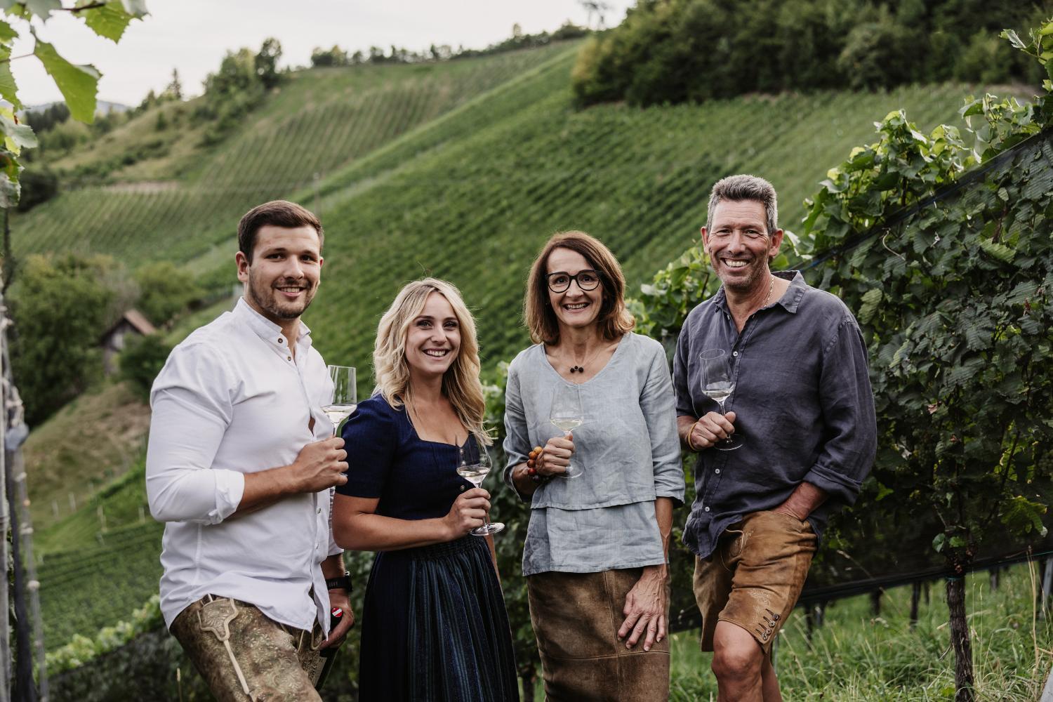 Weingut Essgut Schlafgut Sabathihof-Dillinger photo 4