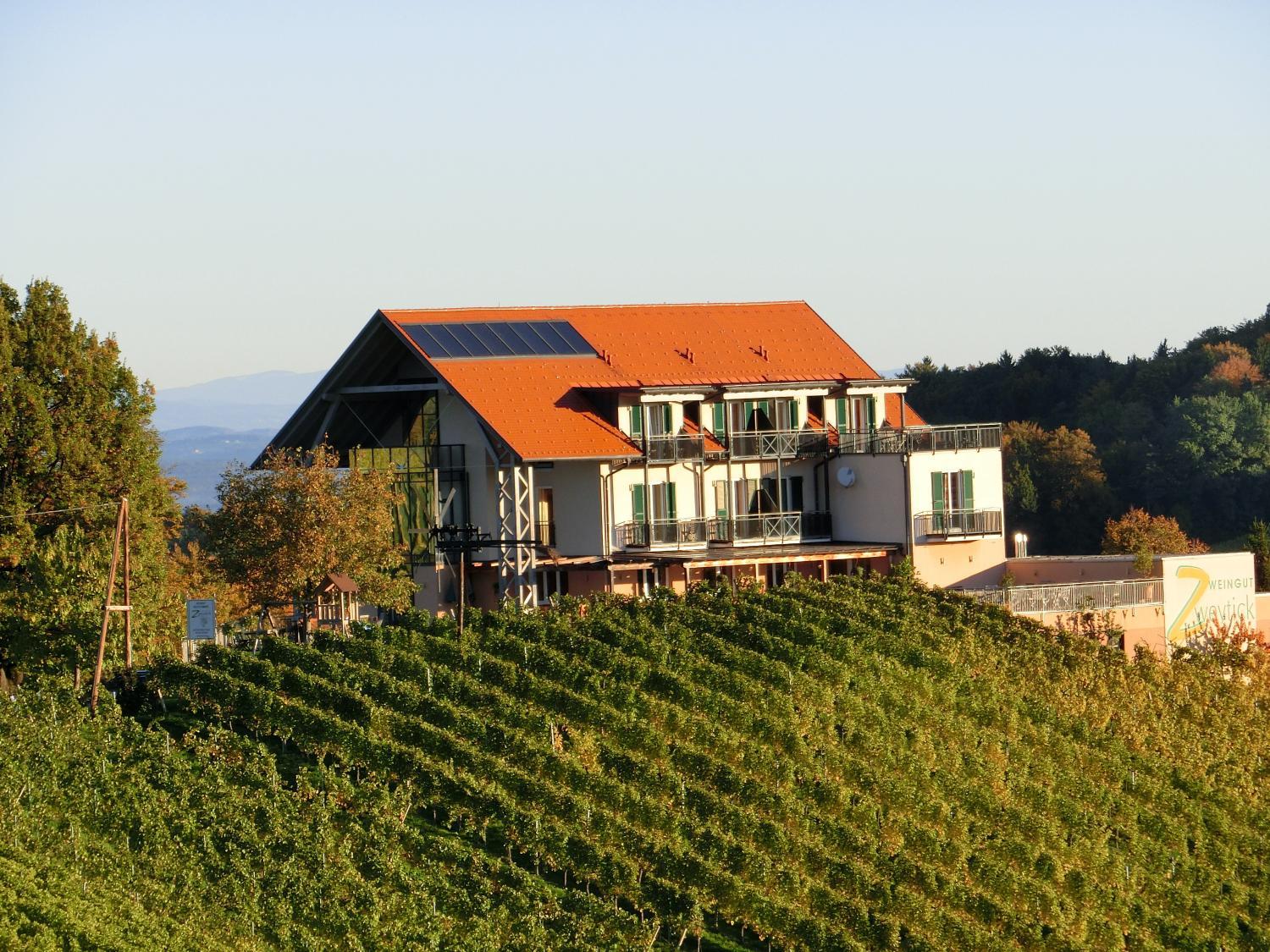 Hotel with winery - Zweytick Gästezimmer Weingut