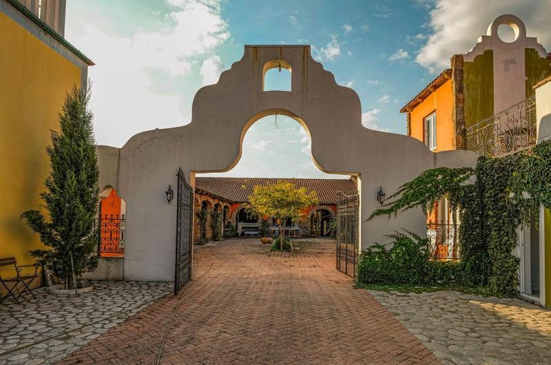 Winery Hotel - Anapea Village