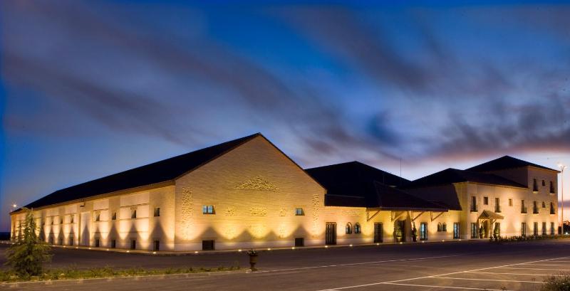 Winery Hotel - Bodegas Hacienda Albae