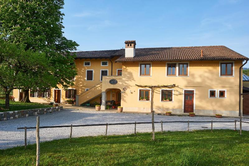 BRIC Wine & Relax photo 4