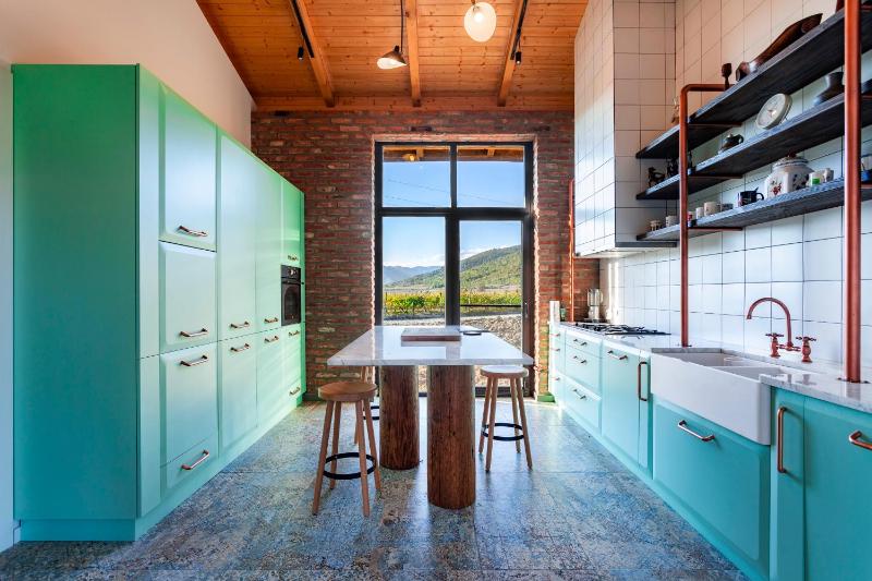 Winery Hotel - Chateau Artwine