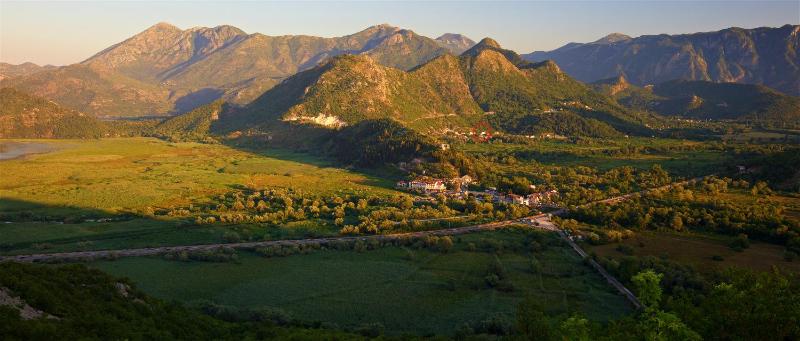 Winery Hotel - Country House Djurisic