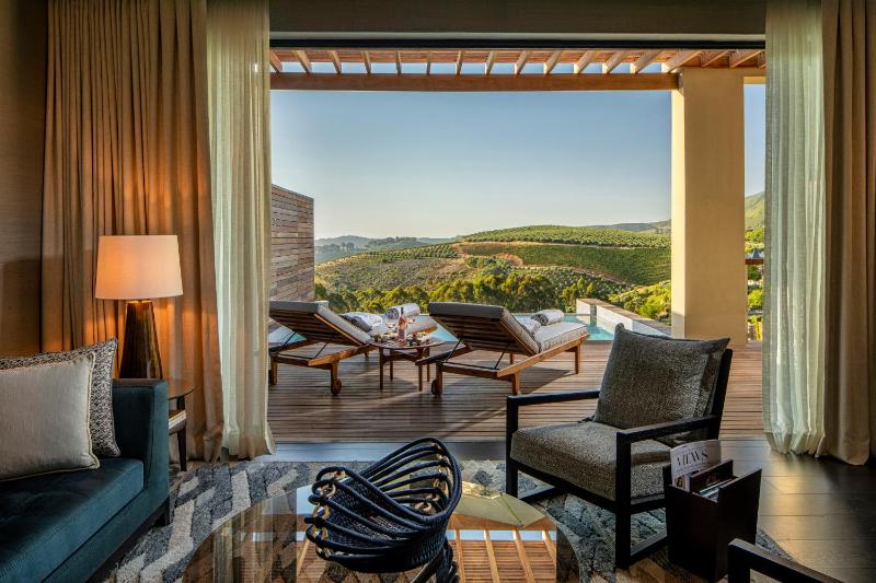 Winery Hotel - Delaire Graff Lodges and Spa