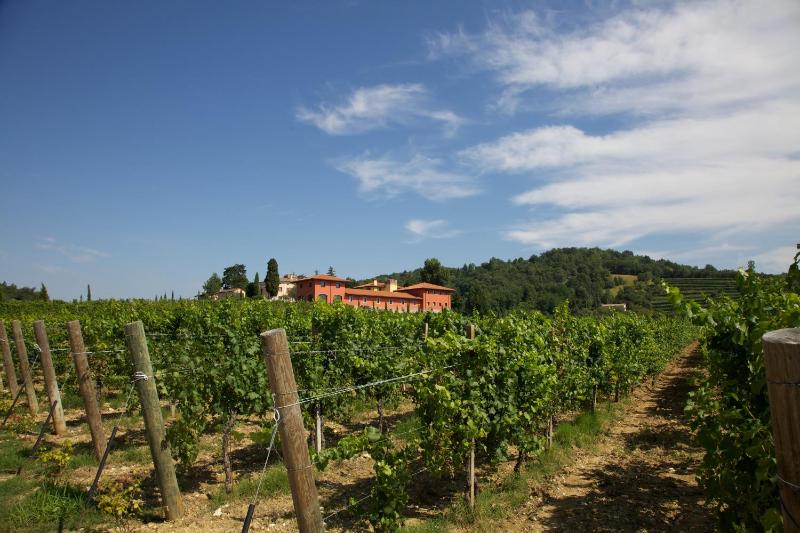 Hotel for Adults only - Il Roncal Wine Resort - for Wine Lovers