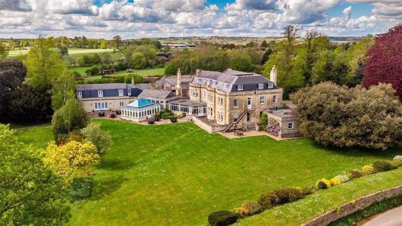 Wine hotel - Leigh Park Country House Hotel & Vineyard