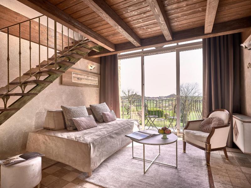 Wine hotel - Tenuta Montemagno Relais & Wines