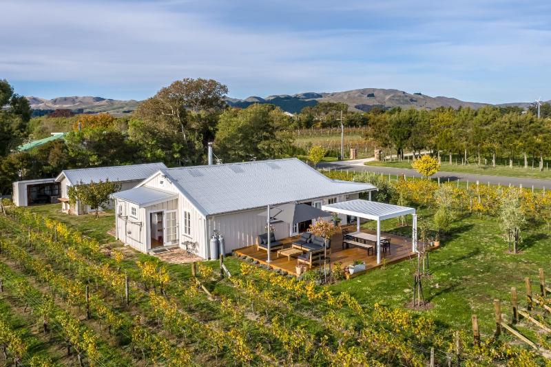 Wine hotel - The Wine Shed