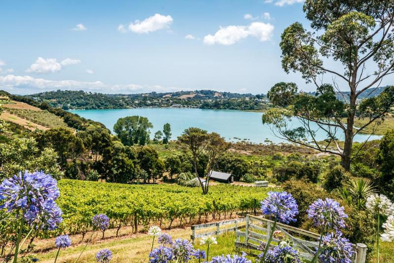 Wine hotel - The Winemaker's Cottage - Coast & Country