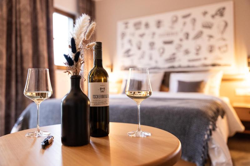 Tschermonegg "Wohnen beim Wein"