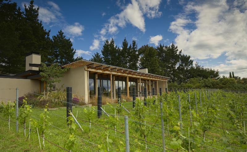 Tussock Hill Vineyard Retreats