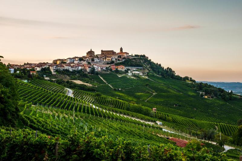 Hotel for Adults only - Uve Rooms & Wine Bar