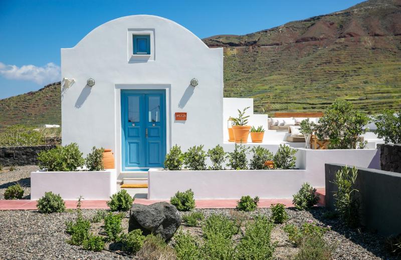 Wine hotel - Vino Houses Santorini
