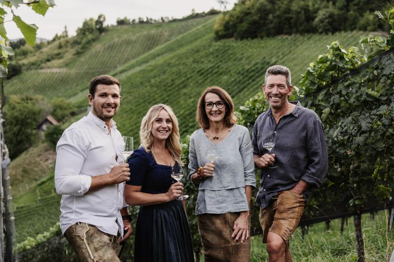 Weingut Essgut Schlafgut Sabathihof-Dillinger