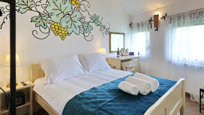 Wine Paradise photo 3