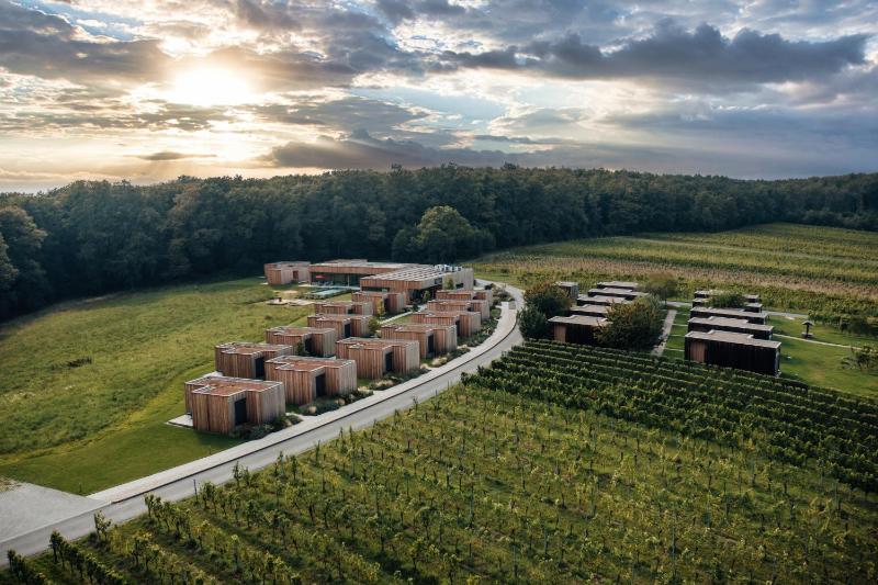 Wine hotel - Wohnothek am Ratschen